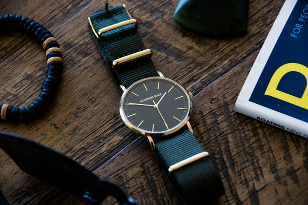Quels conseils pour choisir des montres avec des bracelets en cuir végétalien?